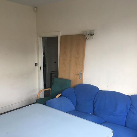 Single Room - Town & University Nearby, 24H Bus, Airport-Linked Μάντσεστερ Εξωτερικό φωτογραφία